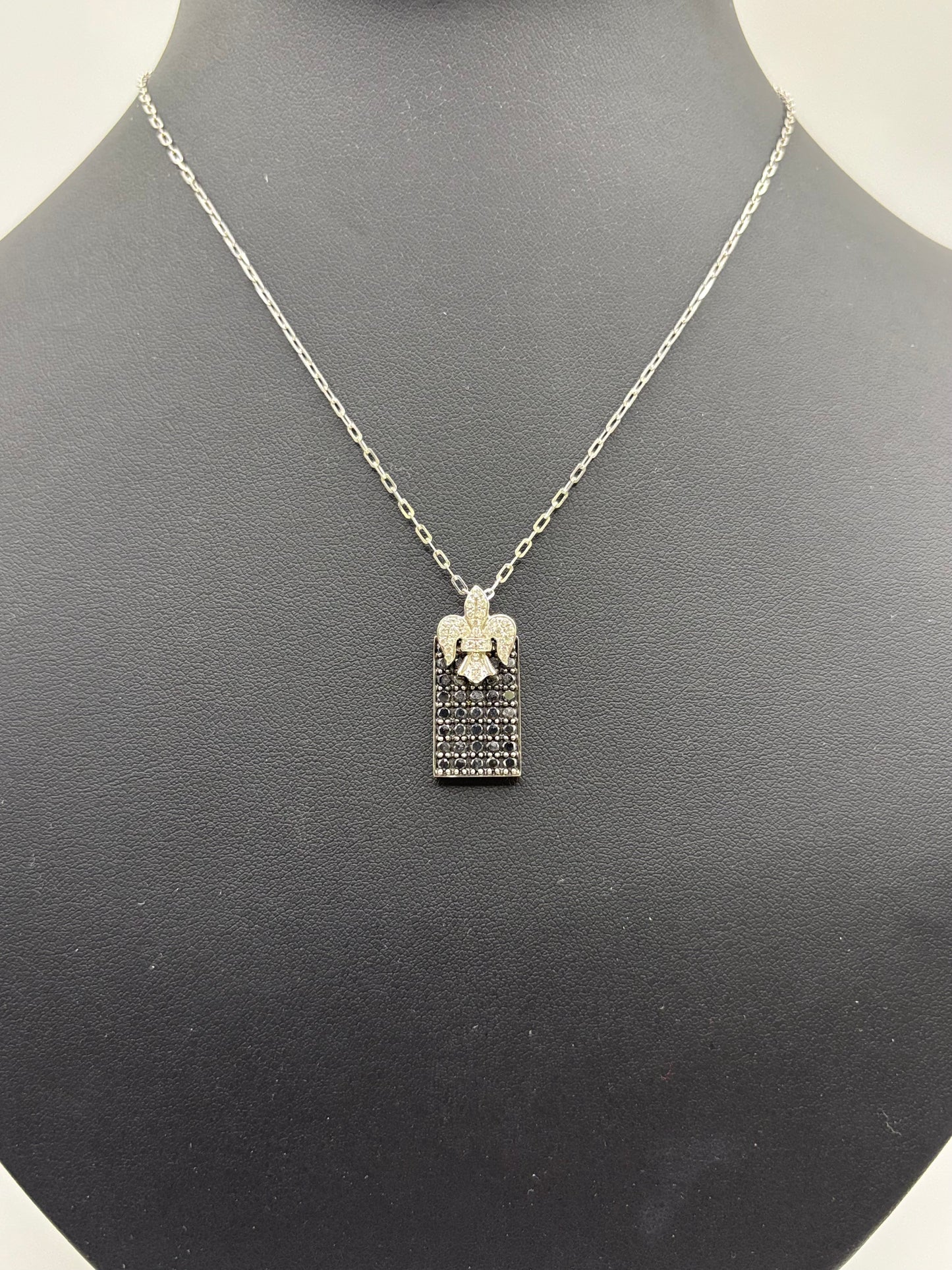 K 18 WG CHAIN & PENDANT total wgt 6.13 grms