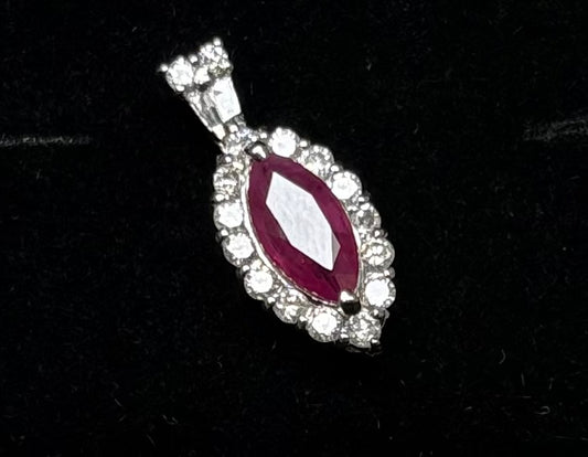 PT-900 RUBY PENDANT total grms 2.68 GGS Certified
