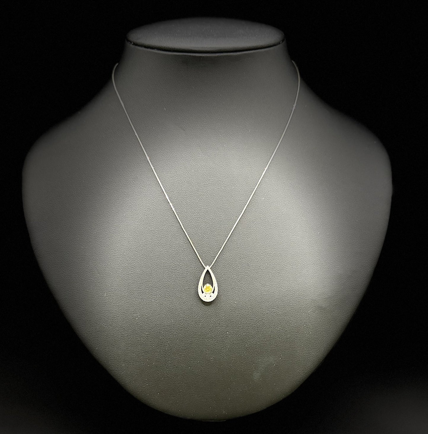 CHAIN PENDANT total wgt 3.31 grms