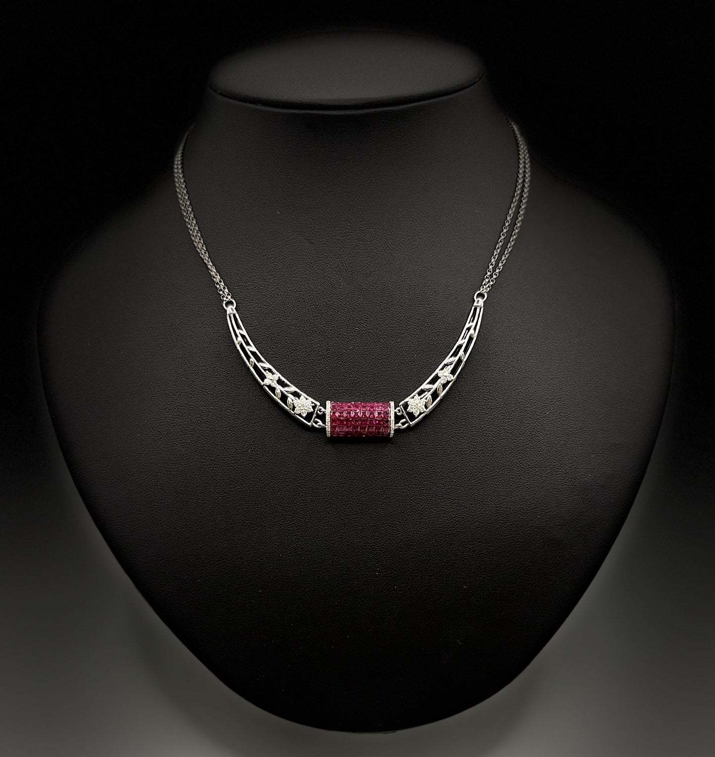 K18 WG RUBY NECKLACE Total Wgt - 13.18 Grms