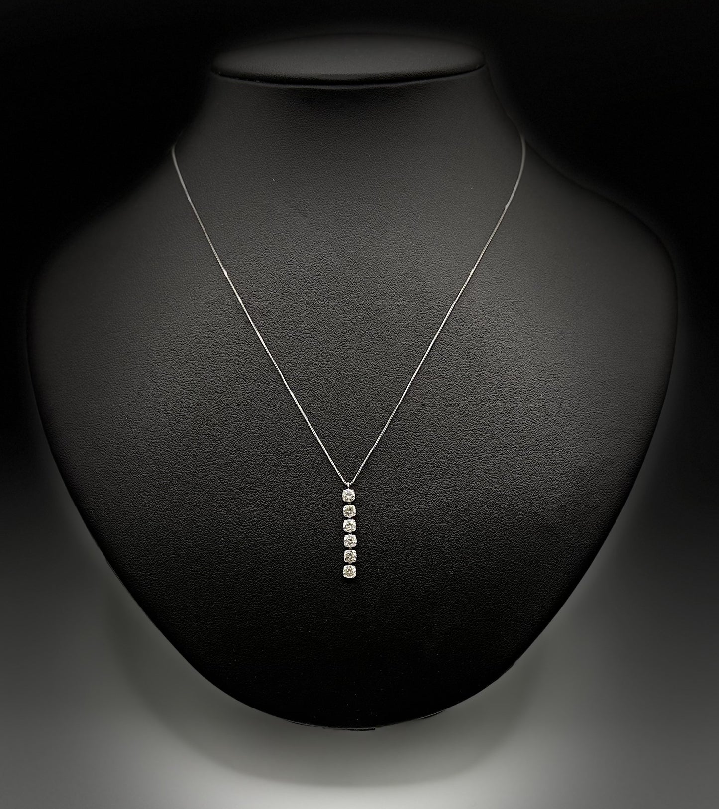 PT850 DIAMOND NECKLACE 1.00 cts Total Wgt - 2.67 Grms