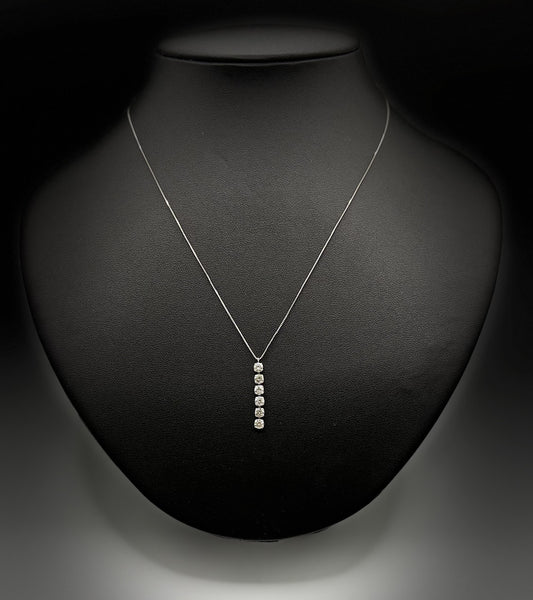 PT850 DIAMOND NECKLACE 1.00 cts Total Wgt - 2.67 Grms