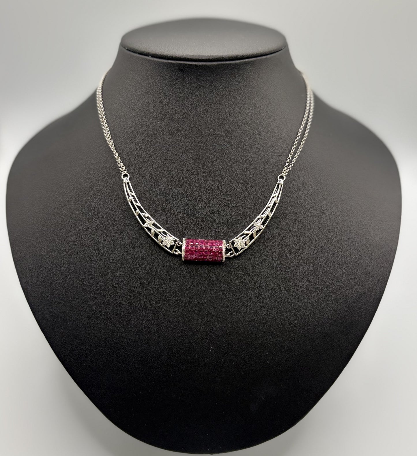 K18 WG RUBY NECKLACE Total Wgt - 13.18 Grms