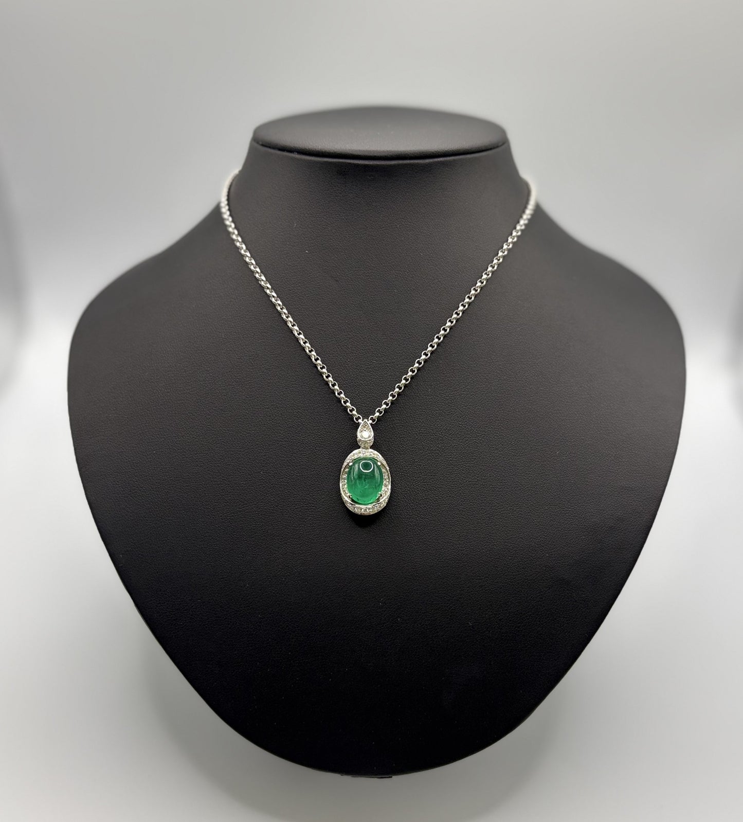 P-PT900 C-PT-850 Emerald 7.90 cts Total Wgt - 12.48 Grms CGL CERTIFICATE