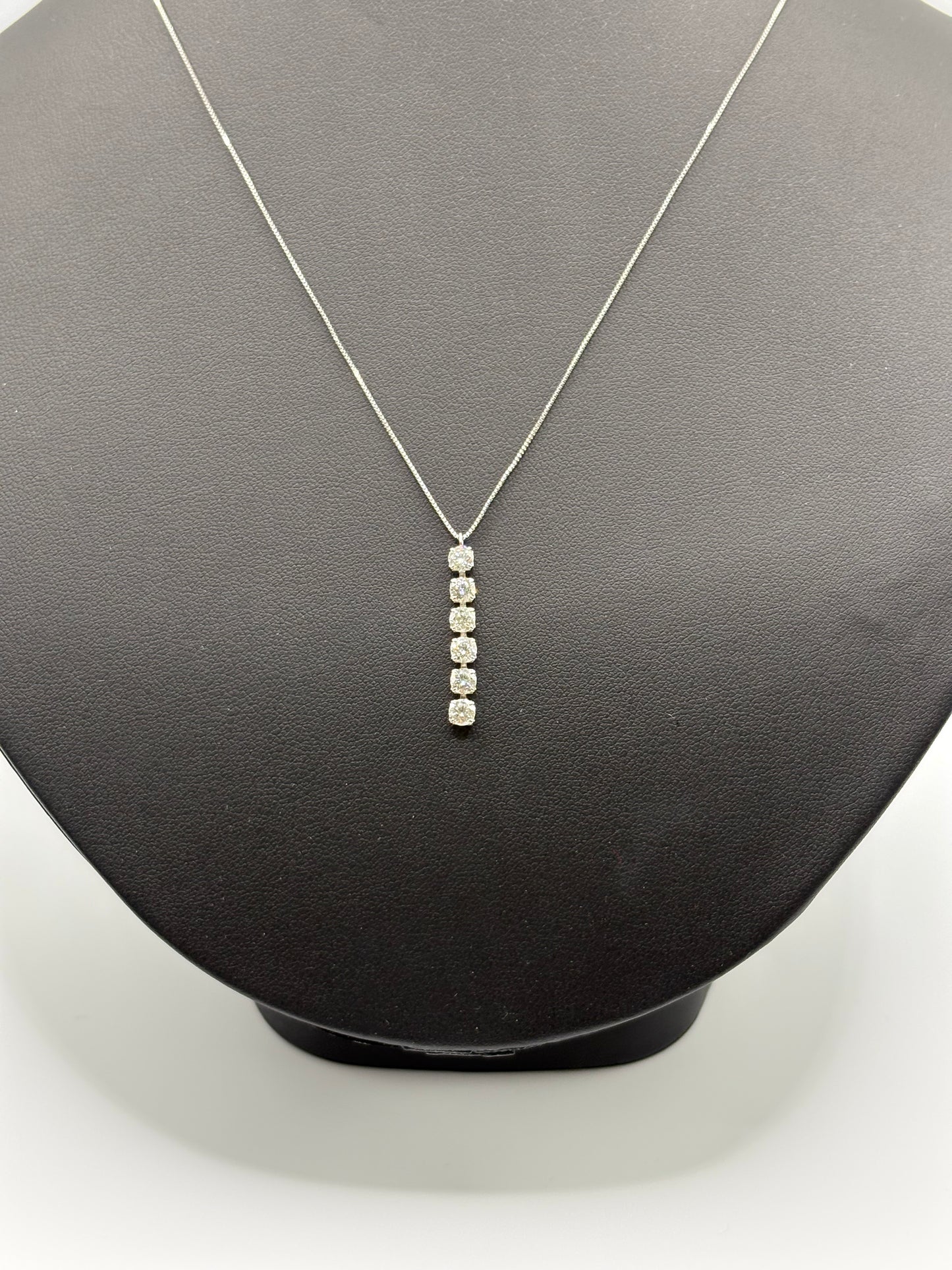 PT850 DIAMOND NECKLACE 1.00 cts Total Wgt - 2.67 Grms