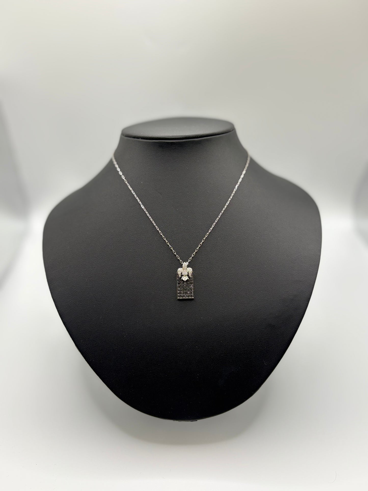 K 18 WG CHAIN & PENDANT total wgt 6.13 grms