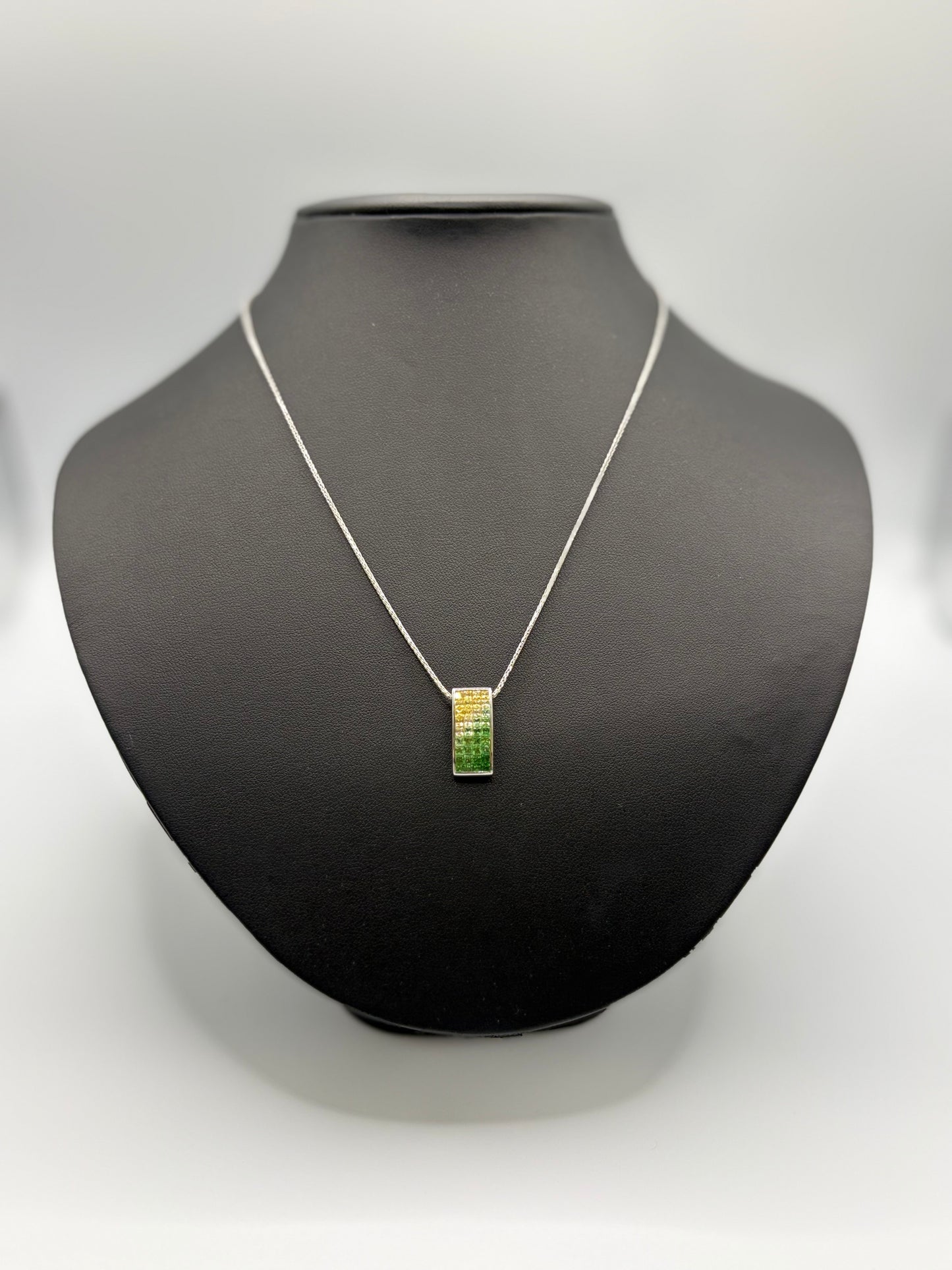 K18 WG NECKLACE Total Wgt-5.47 Grms