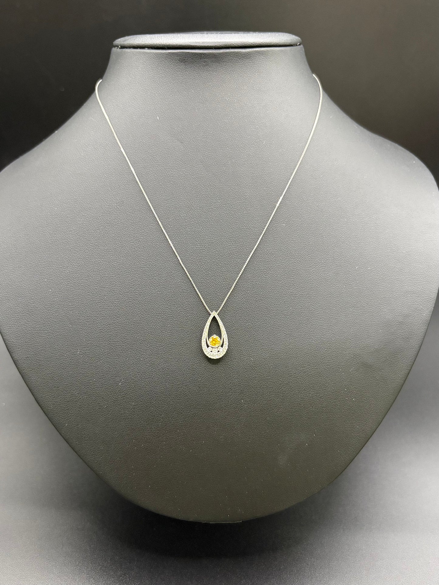 CHAIN PENDANT total wgt 3.31 grms