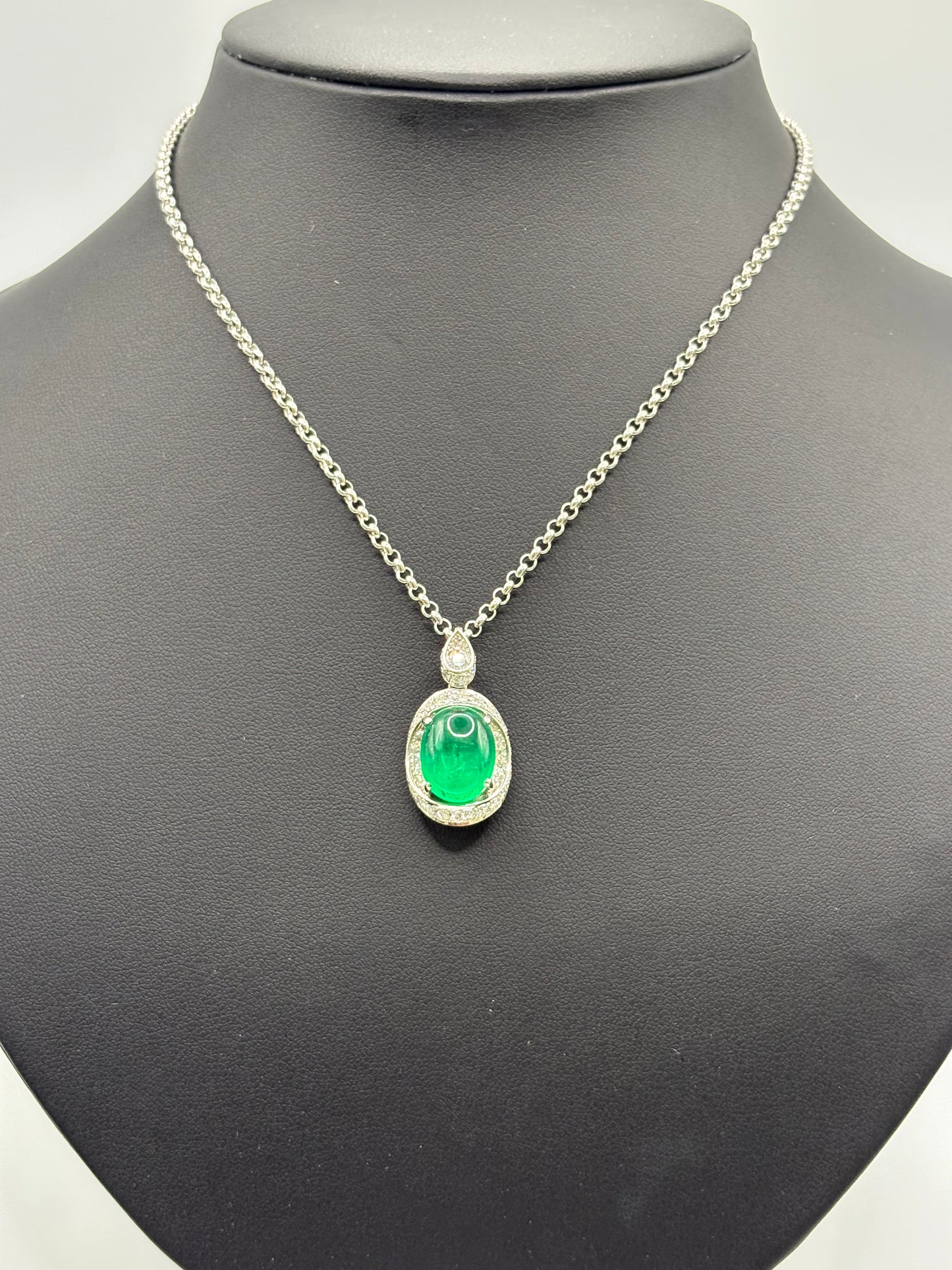 P-PT900 C-PT-850 Emerald 7.90 cts Total Wgt - 12.48 Grms CGL CERTIFICATE
