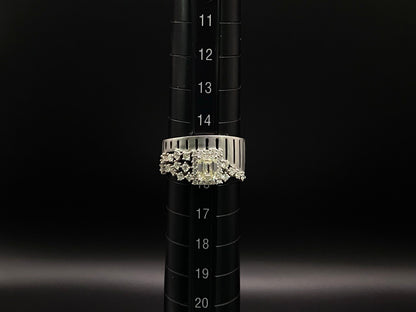 K 18 WG RING total wgt 5.16 grms