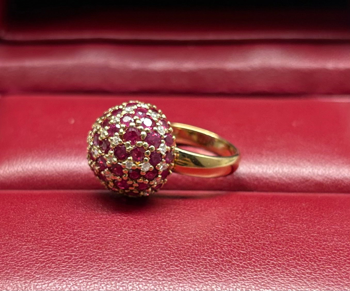 K18 RUBY RING 4.85 GRMS WITH GGS CERTIFICATE