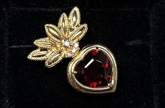 K 18 PENDANT total wgt 6.41 grms