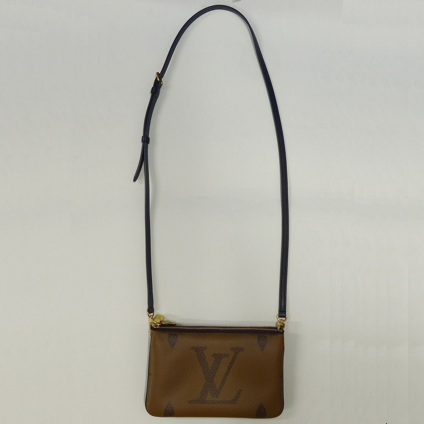 LOUIS VUITTON  M69203  Pochette double zip