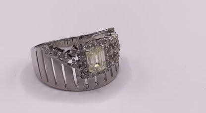K 18 WG RING total wgt 5.16 grms